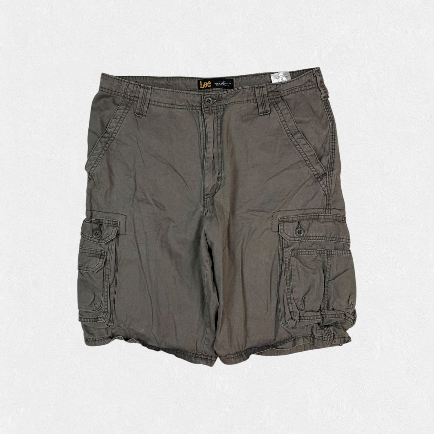 Vintage Lee baggy cargo shorts (W34)