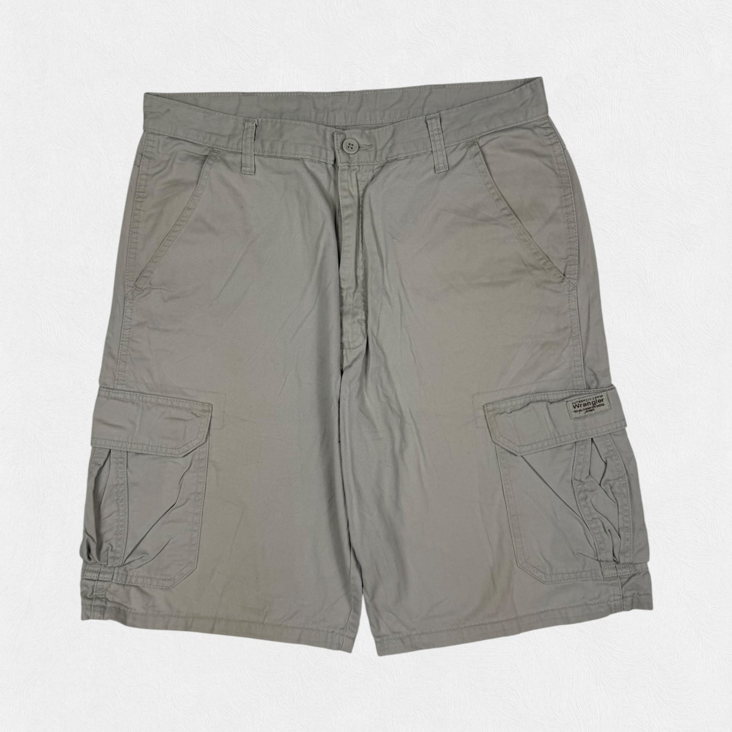 Vintage Wrangler baggy cargo shorts (W34)