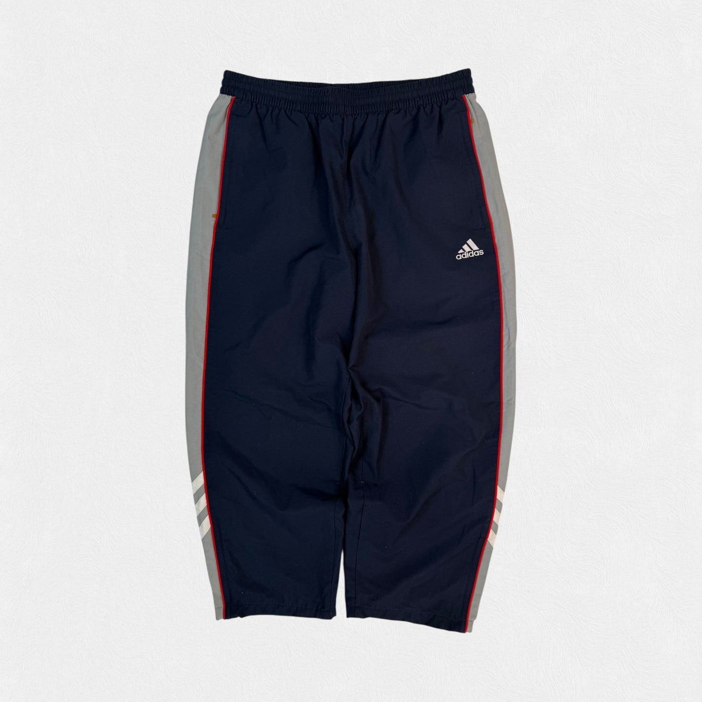 Vintage Adidas baggy side stripe track pants (M)