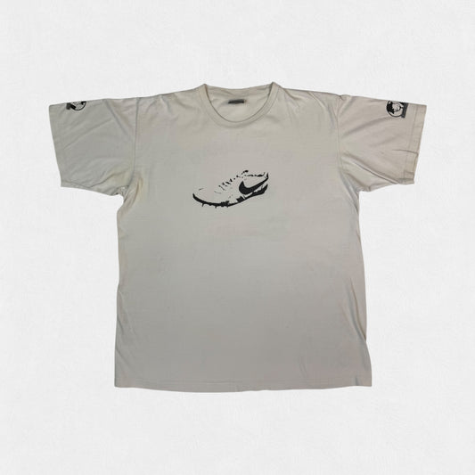 Vintage Nike Bowerman football boots graphic tee (XL)