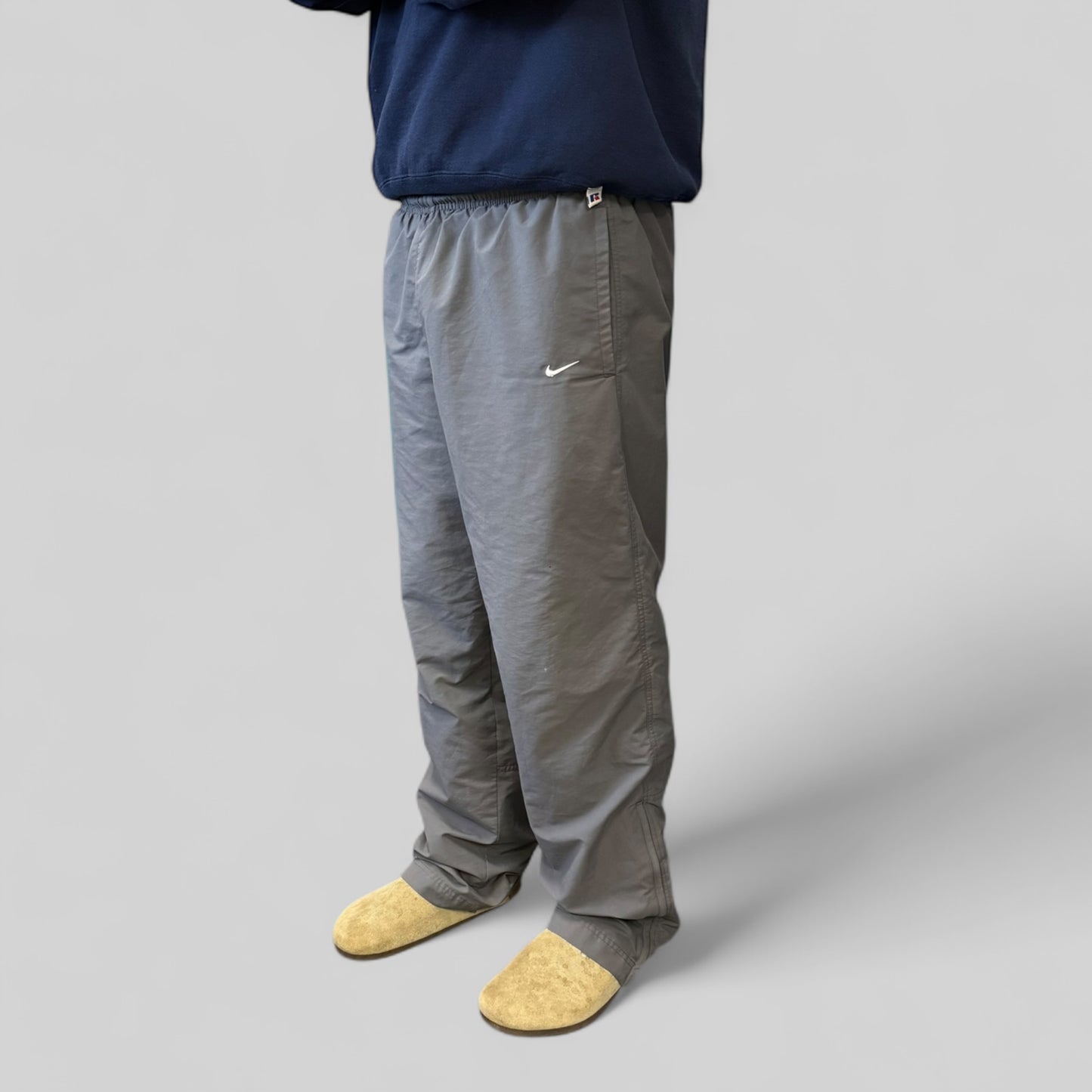 Vintage Nike mini swoosh baggy track pants (M)