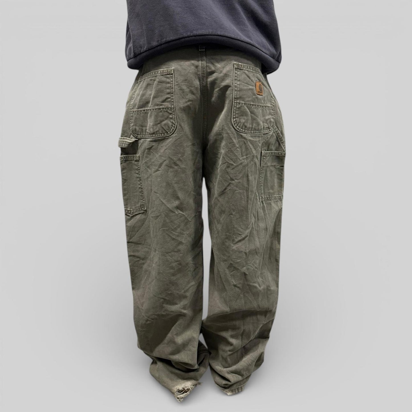 Vintage Carhartt baggy carpenter pants (W36)