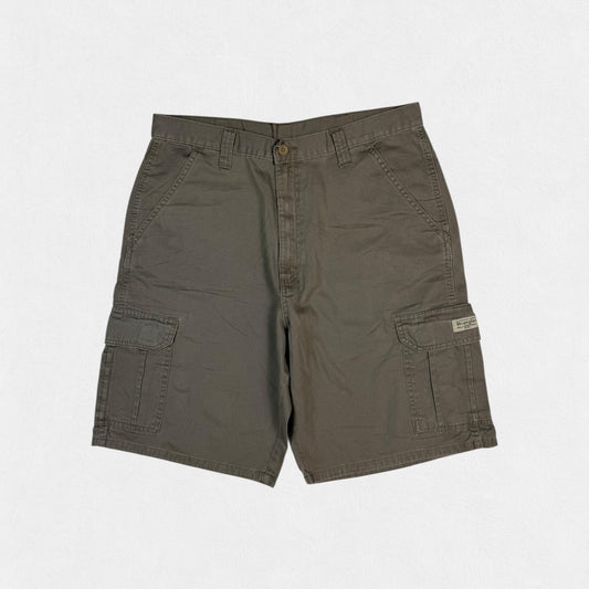 Wrangler baggy cargo shorts (W34)