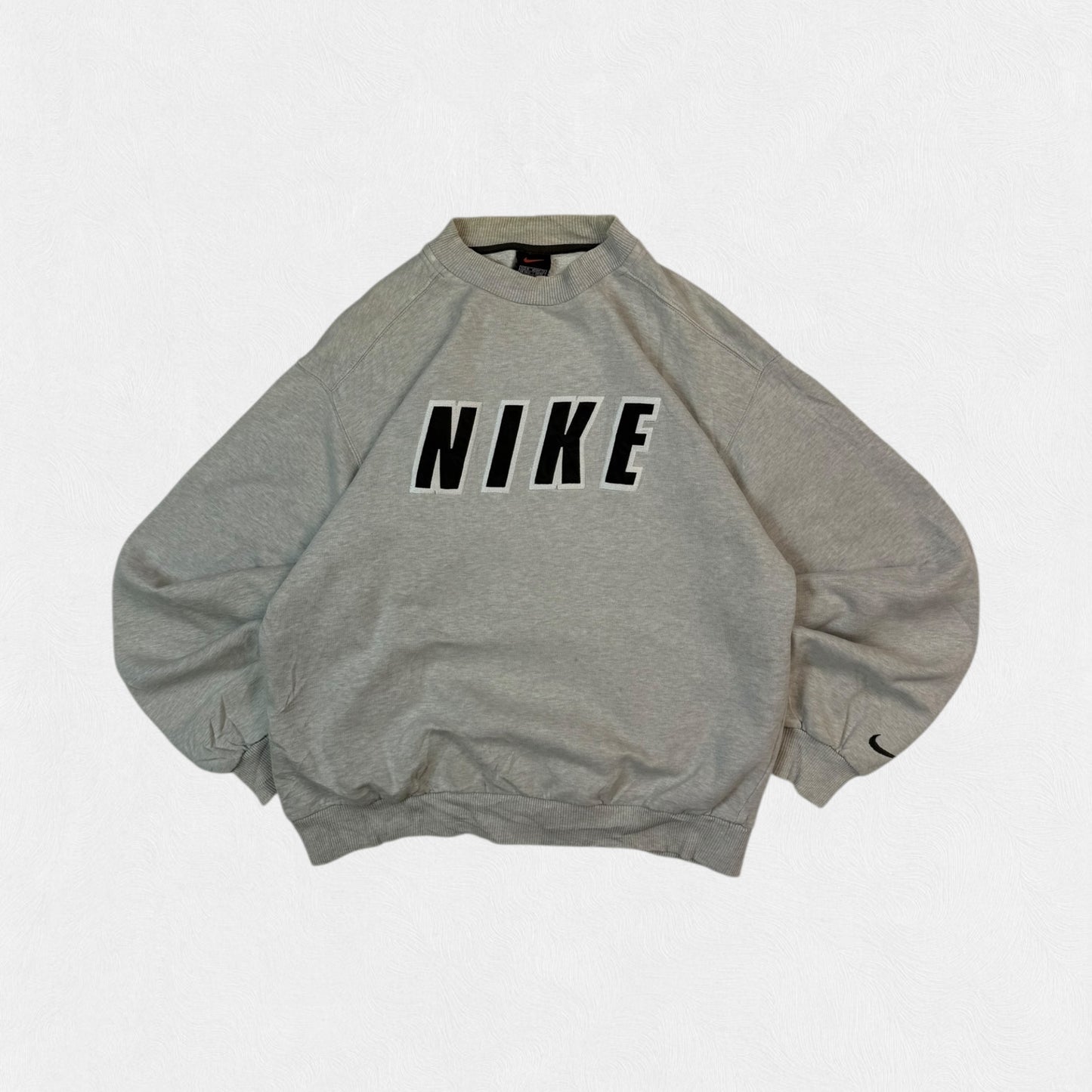 Vintage 90s Nike spell out sweatshirt (M)