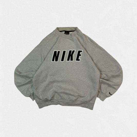 Vintage 90s Nike spell out sweatshirt (M)