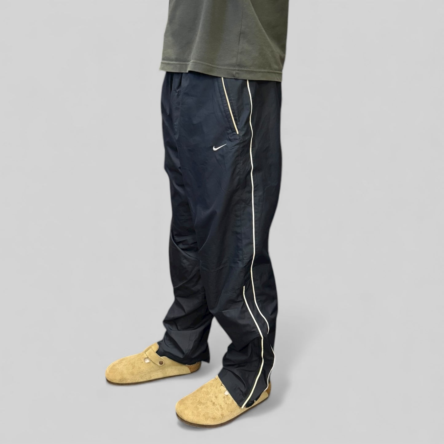 Vintage Nike baggy track pants (XL)