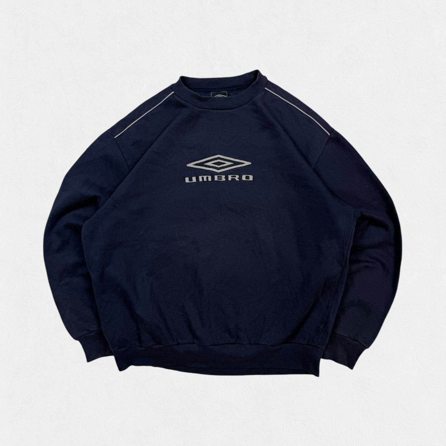 Vintage Umbro centre logo sweatshirt (L)