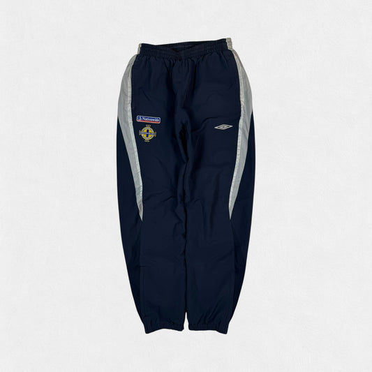 Vintage Northern Ireland 2006-08 Umbro baggy track pants (L)