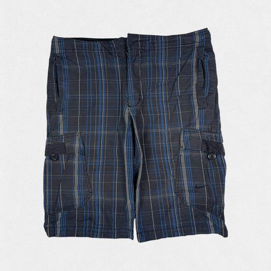 Nike athletic dept checkered cargo shorts (W32)