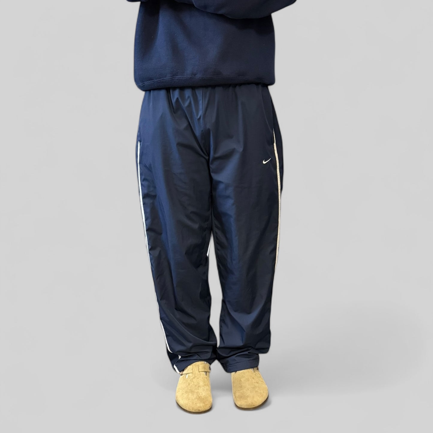 Vintage Nike side stripe baggy track pants (L)