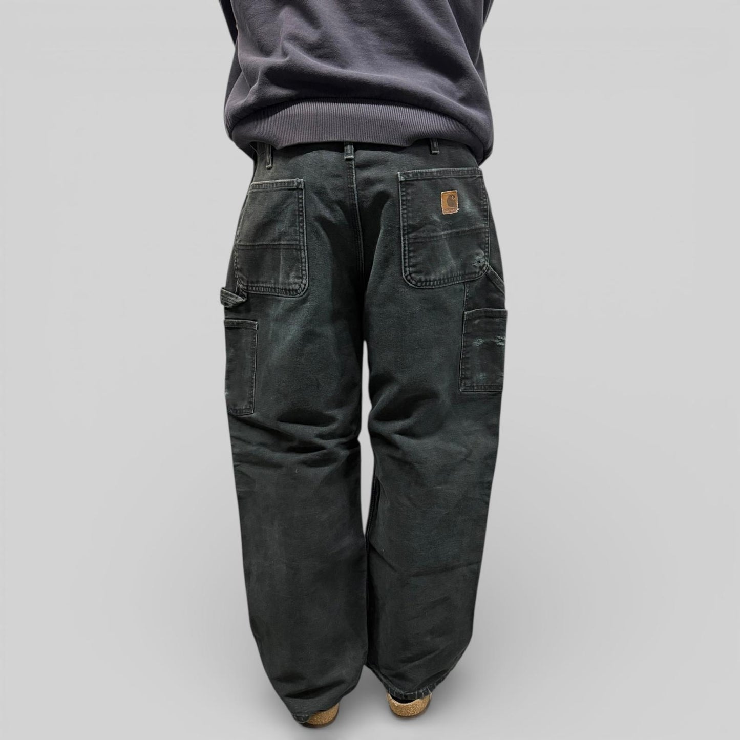 Vintage Carhartt baggy carpenter pants (W36)