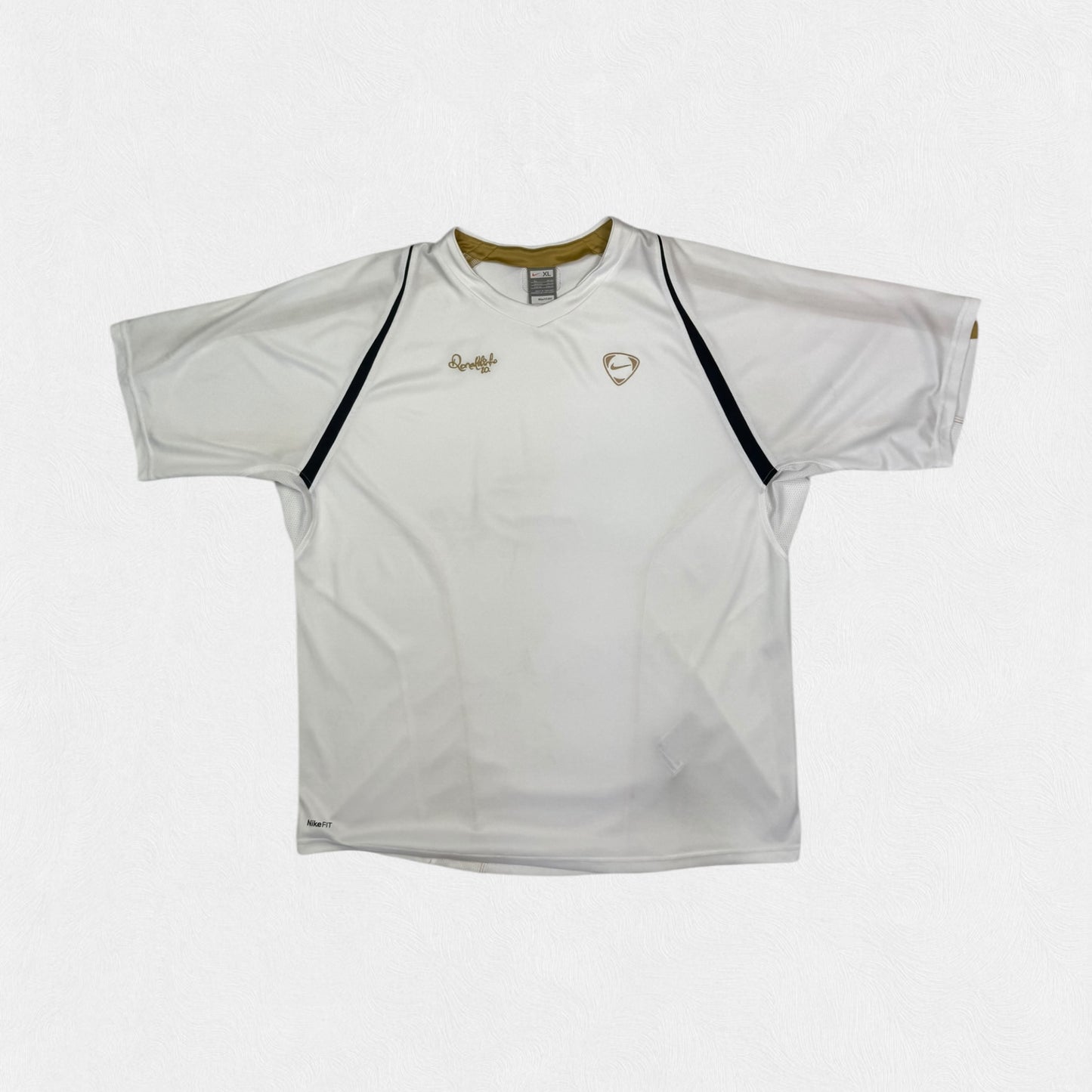 Vintage Nike Ronaldinho football tee (XL)