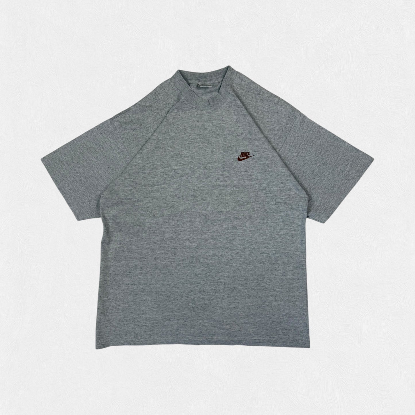 Vintage 90s Nike small logo tee (L)