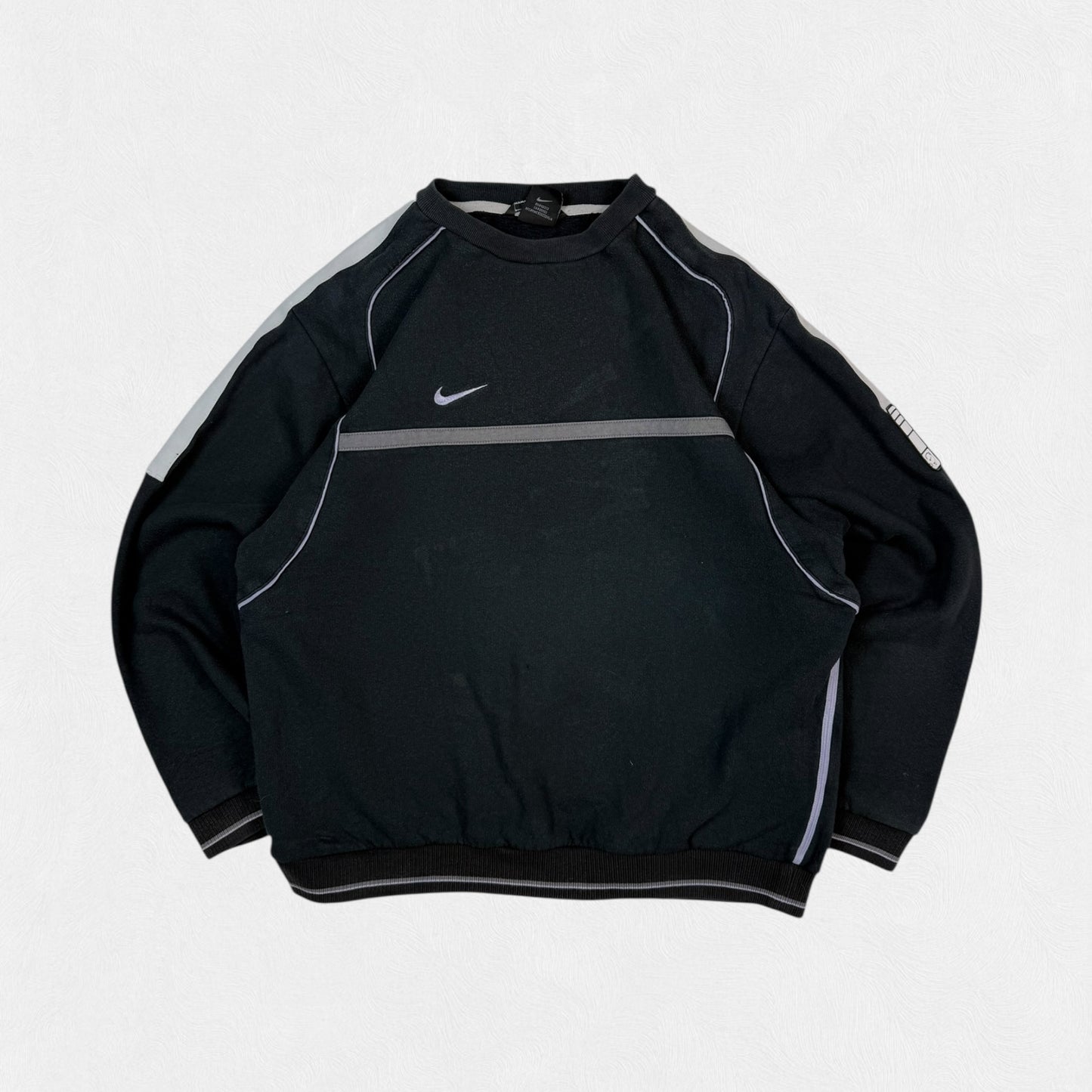 Vintage Nike shield mini swoosh sweatshirt (M)