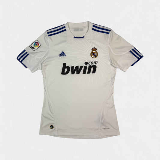 Real Madrid 2010/11 Adidas football home shirt (M)