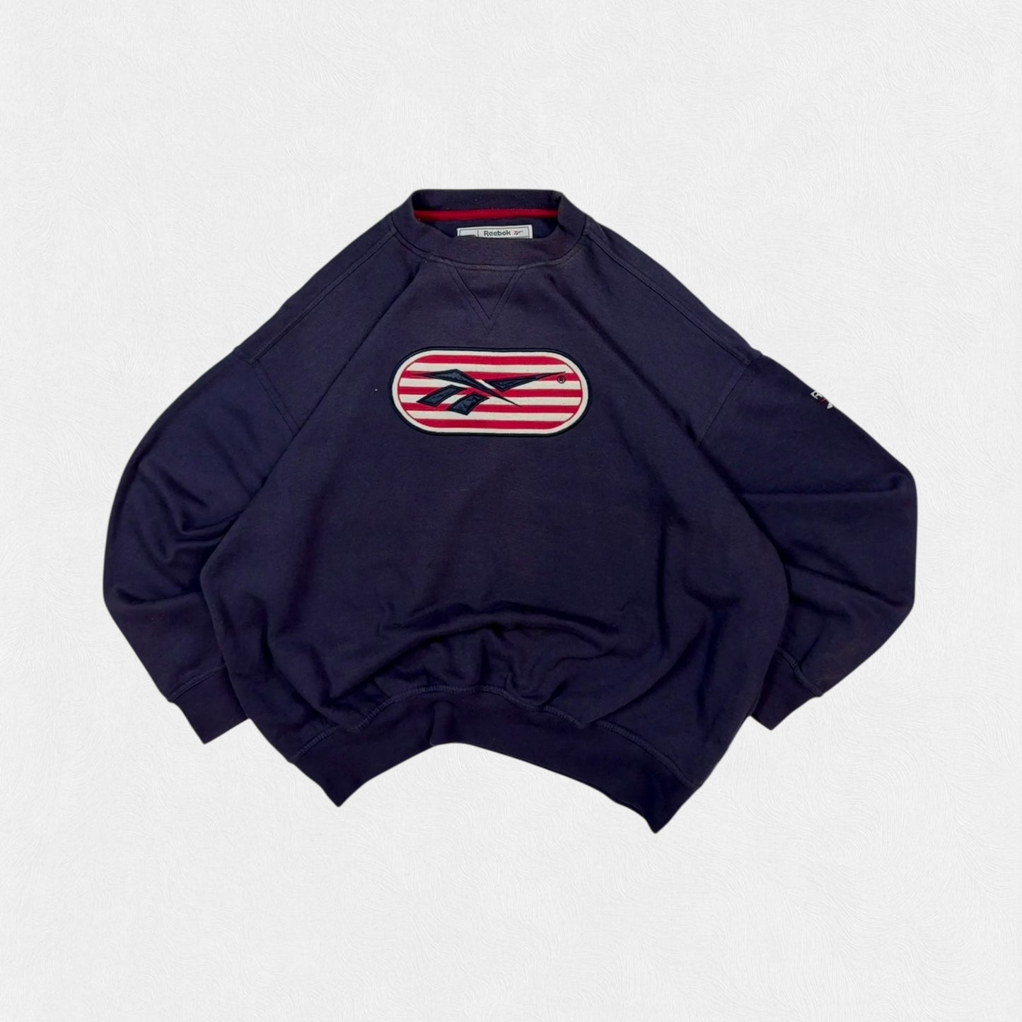 Vintage 90s Reebok centre logo  sweatshirt (L)