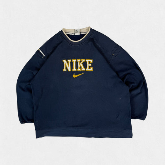Vintage 90s Nike spell out sweatshirt (L)