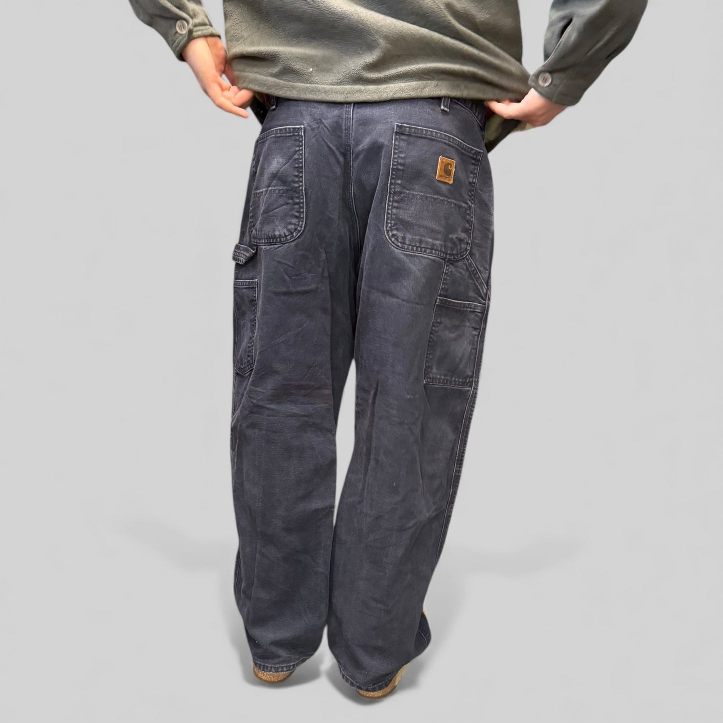 Vintage Carhartt baggy carpenter pants (W36)