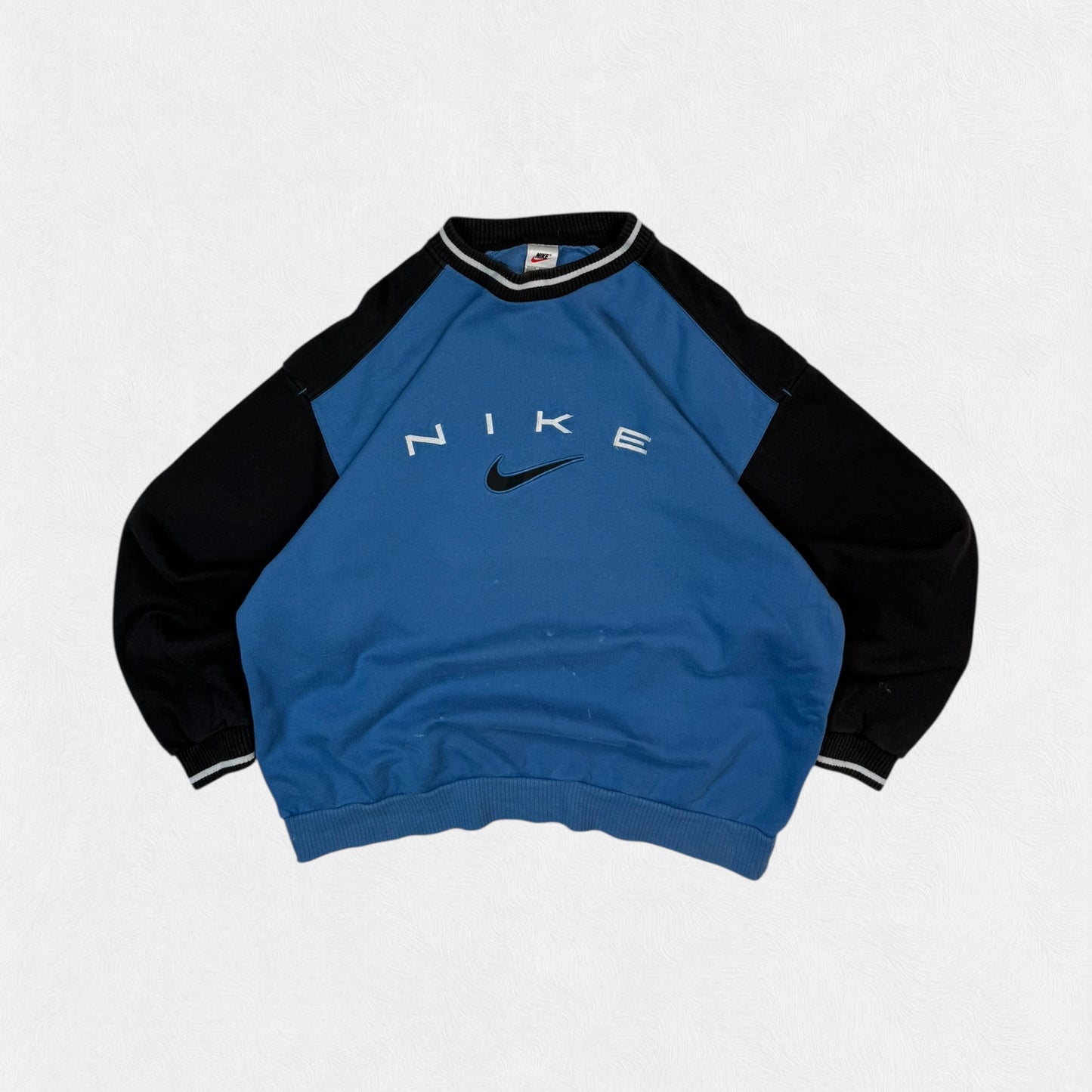 Vintage 90s Nike spell out sweatshirt (XL)