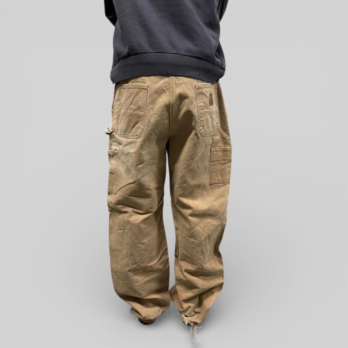 Vintage Carhartt baggy carpenter pants (W38)