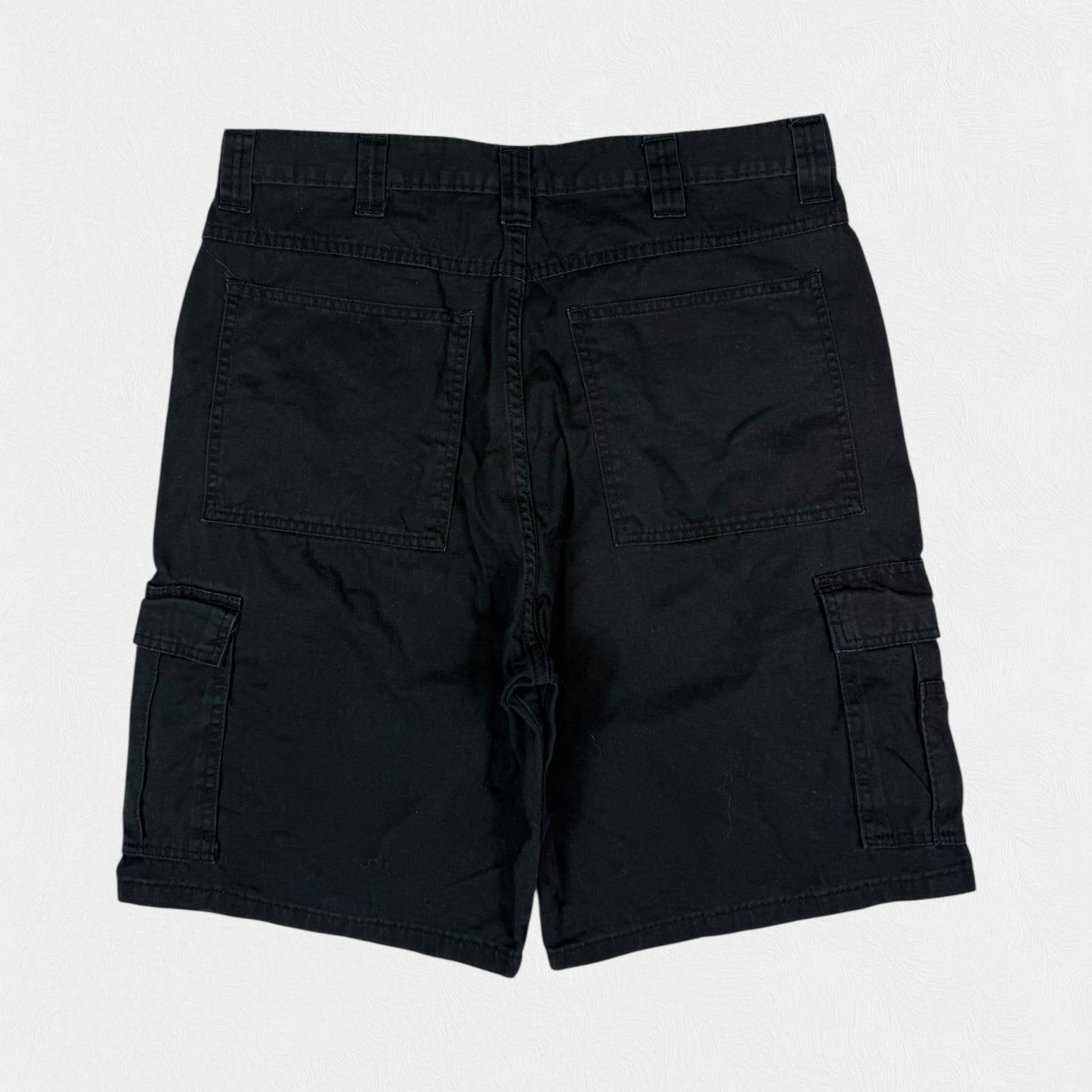 Vintage Wrangler baggy cargo shorts (W34)