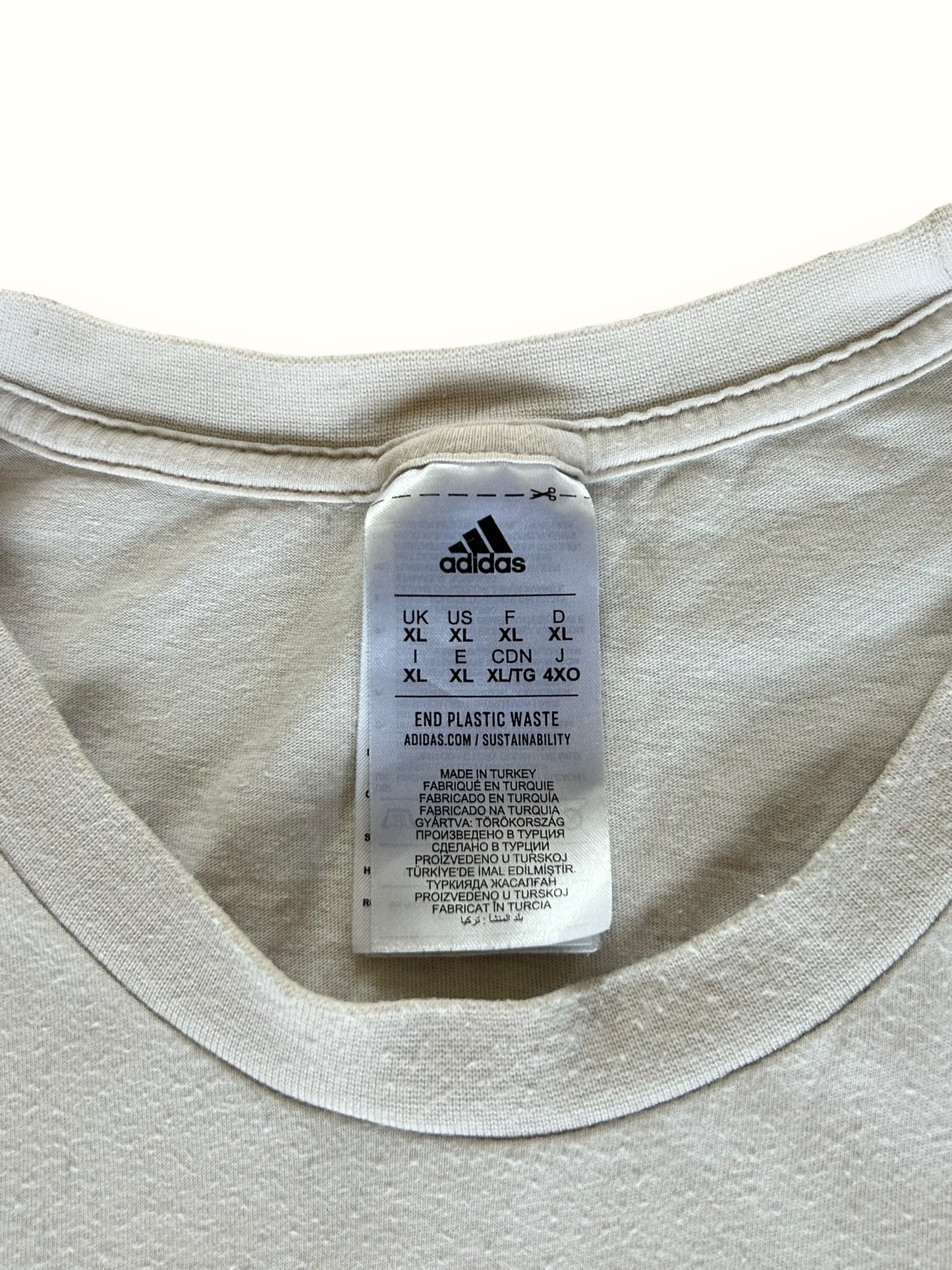 Adidas worldwide tee (XL)