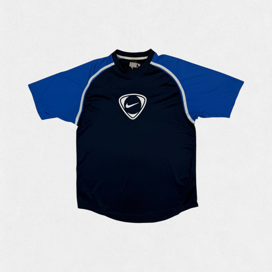 Vintage Nike shield football centre swoosh tee (L)