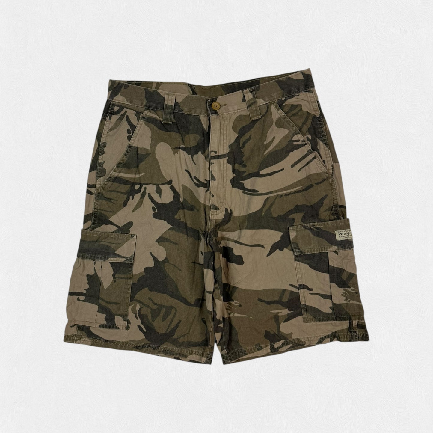 Vintage Wrangler camouflage baggy cargo shorts (W33)