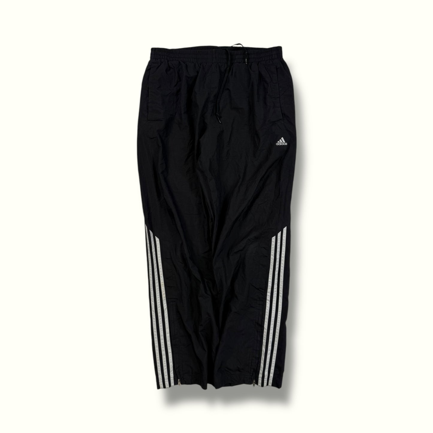 Vintage Adidas baggy track pants (M)