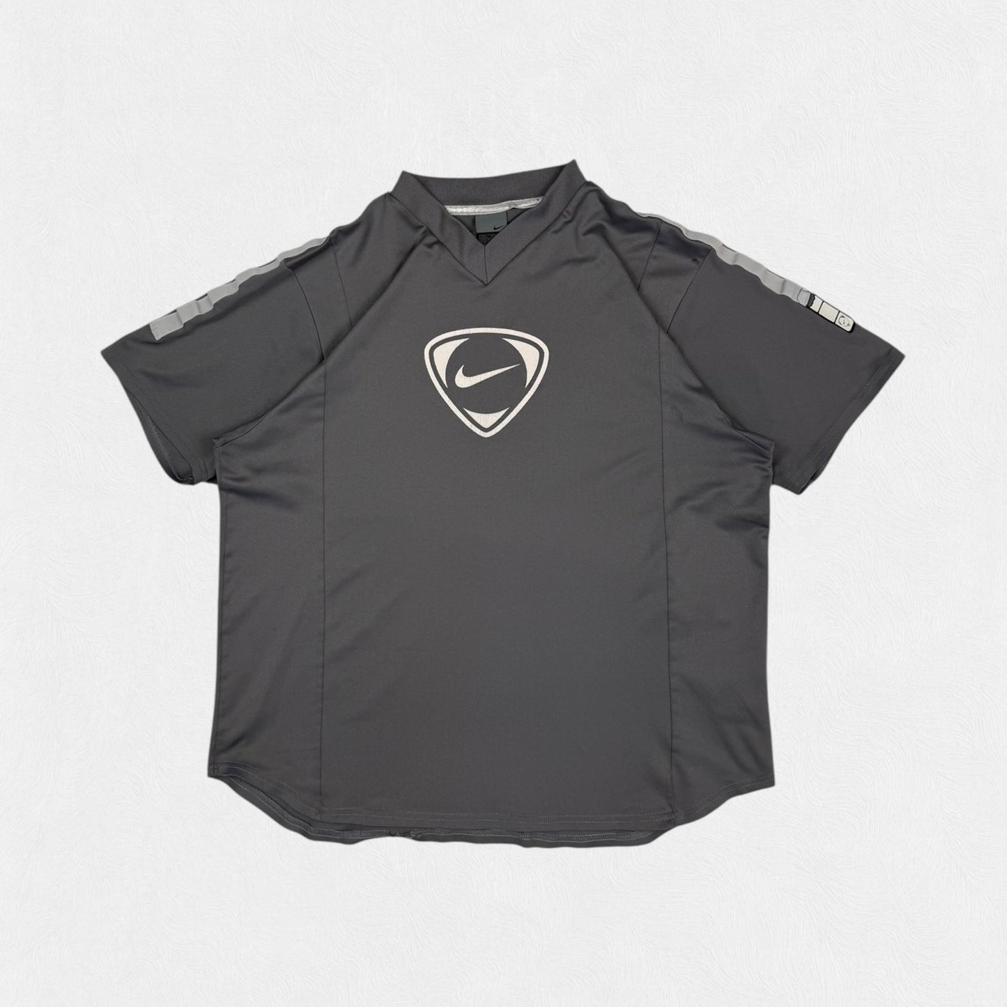 Vintage Nike shield football side stripe tee (L)