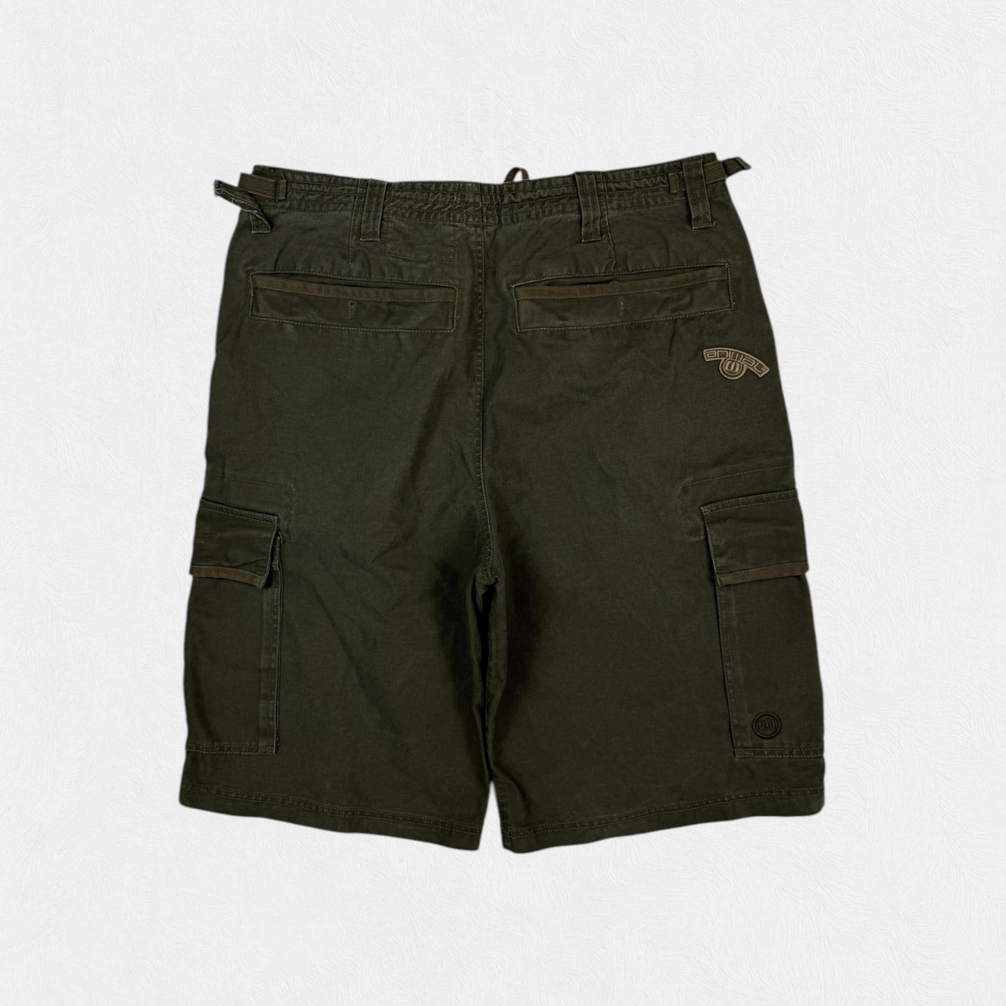 Vintage Animal baggy cargo shorts (XL)