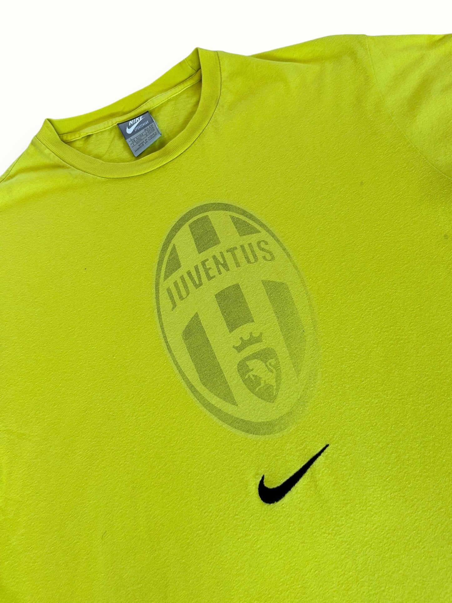 Vintage Nike Juventus centre swoosh tee (L)