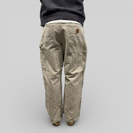 Carhartt baggy carpenter pants (W32)