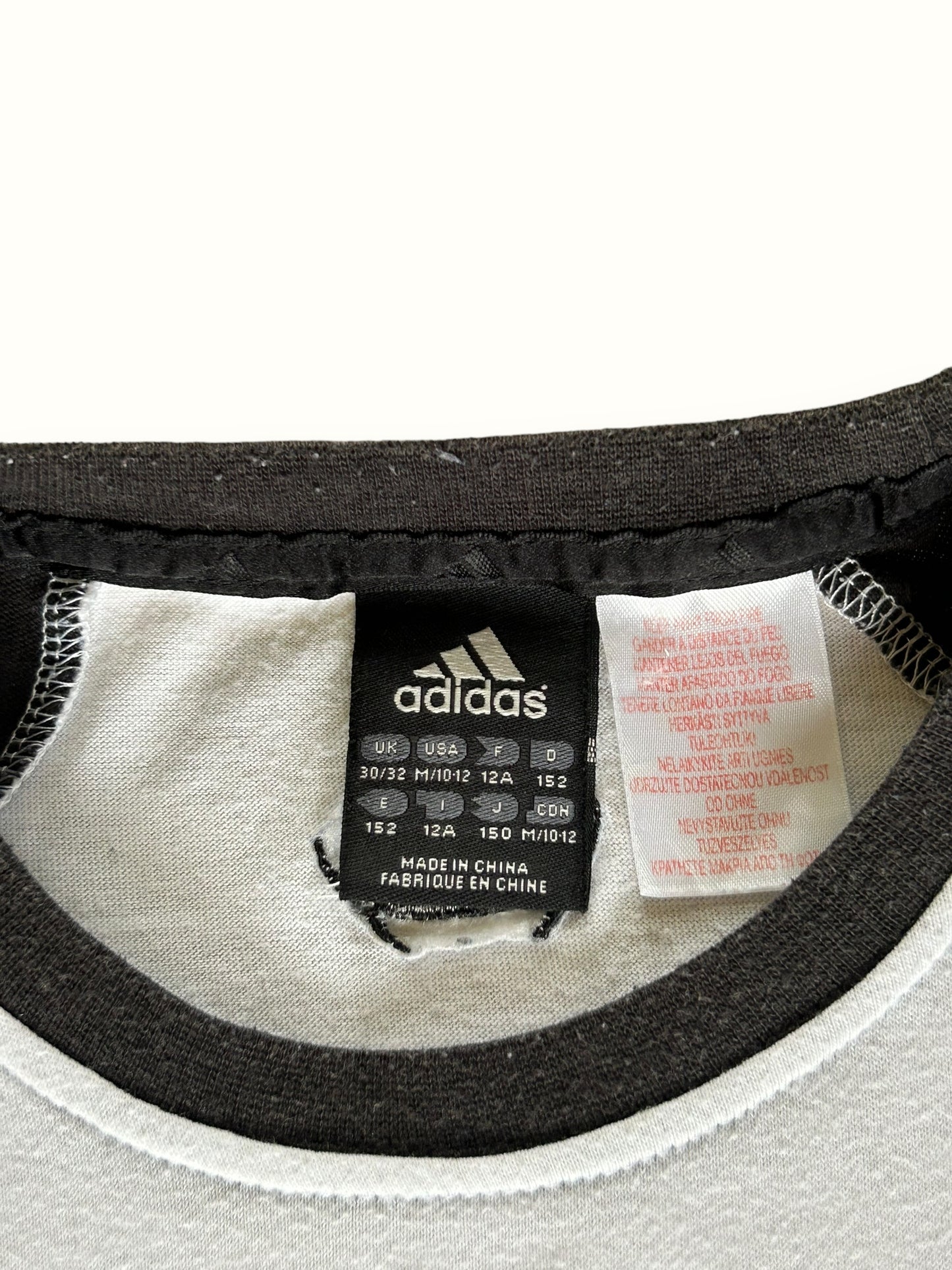 Vintage adidas centre logo tee (XS)