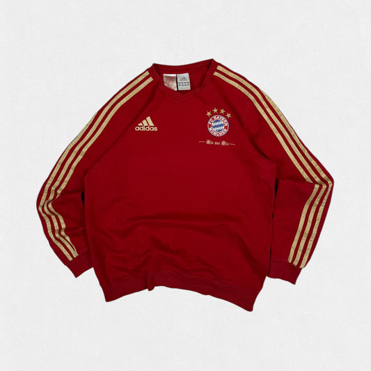 Bayern Munich 2010/11 Adidas football sweatshirt (S)