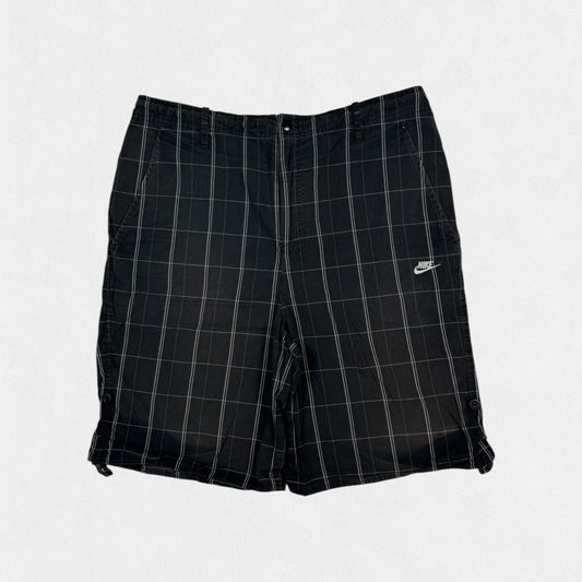 Vintage Nike baggy checkered shorts (S)