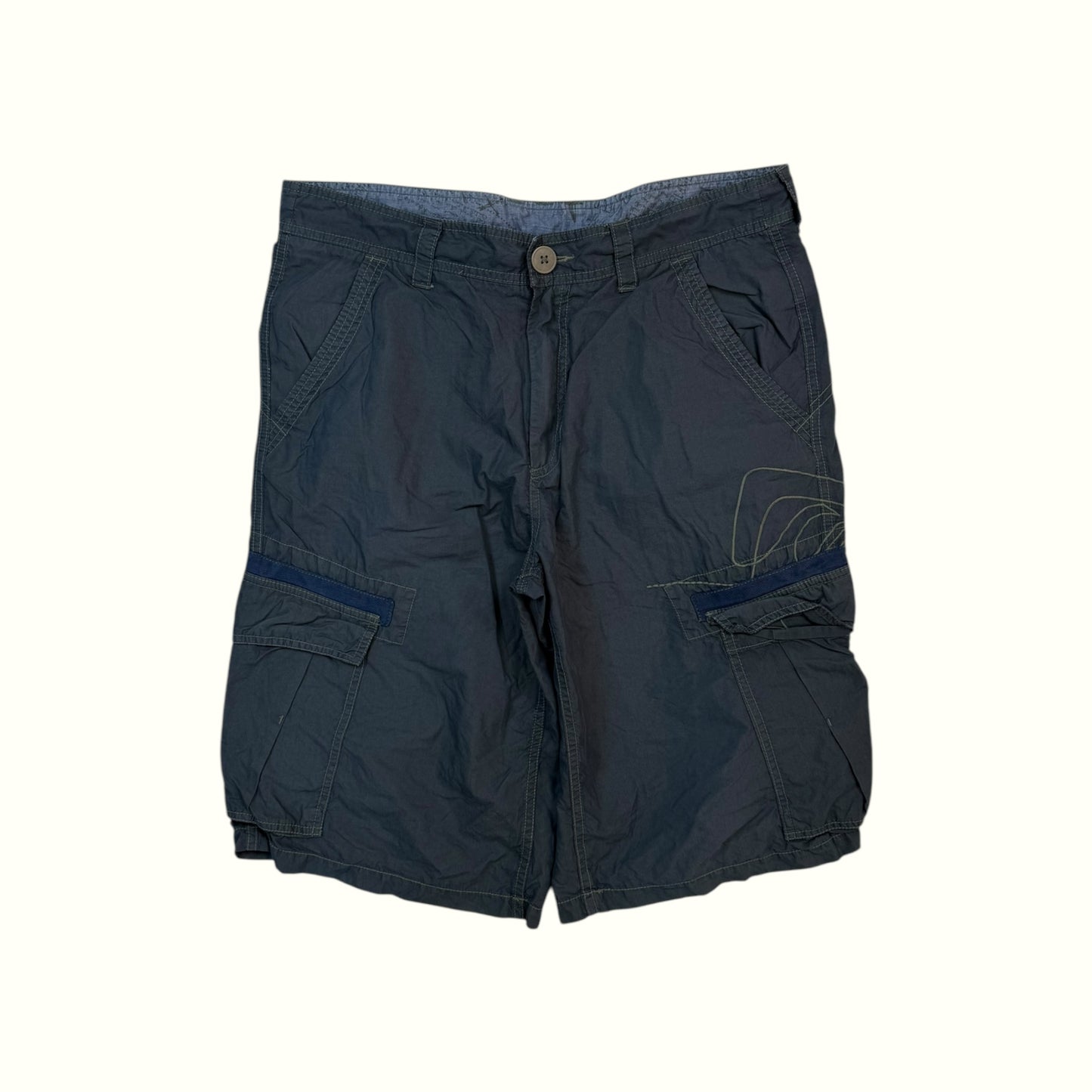 Vintage Quiksilver baggy cargo shorts (W34)