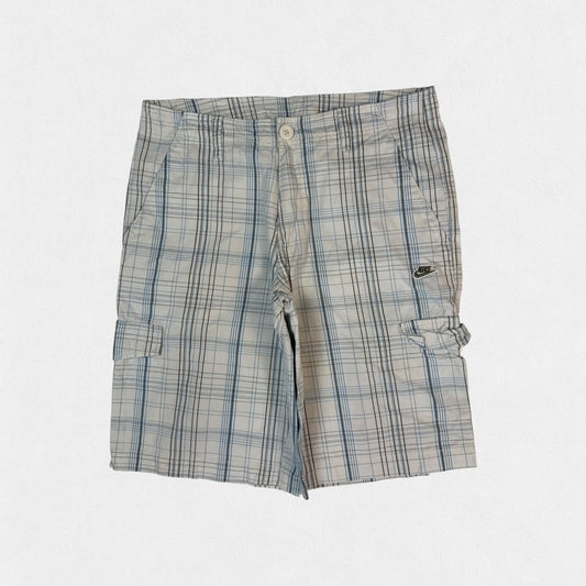 Vintage Nike baggy checkered cargo shorts (W32)