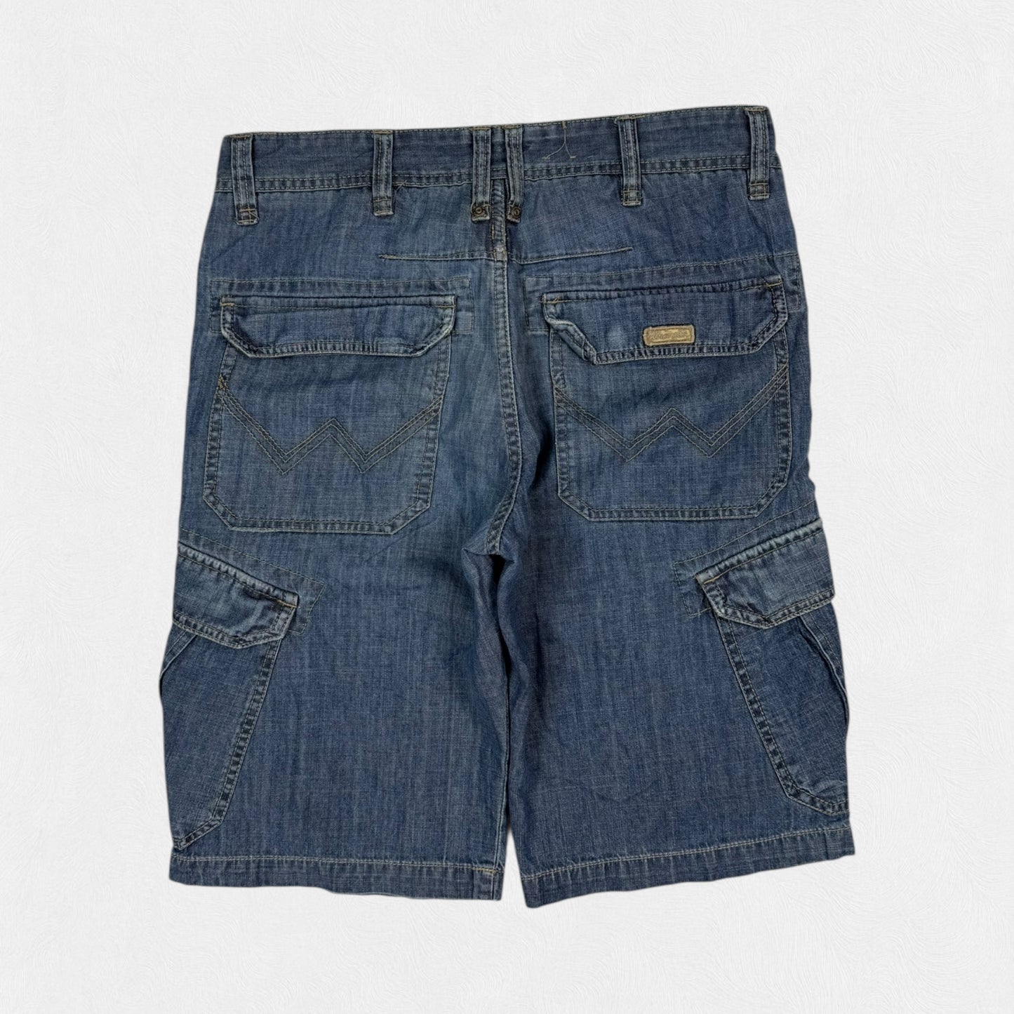 Vintage Wrangler baggy cargo jorts (W30)
