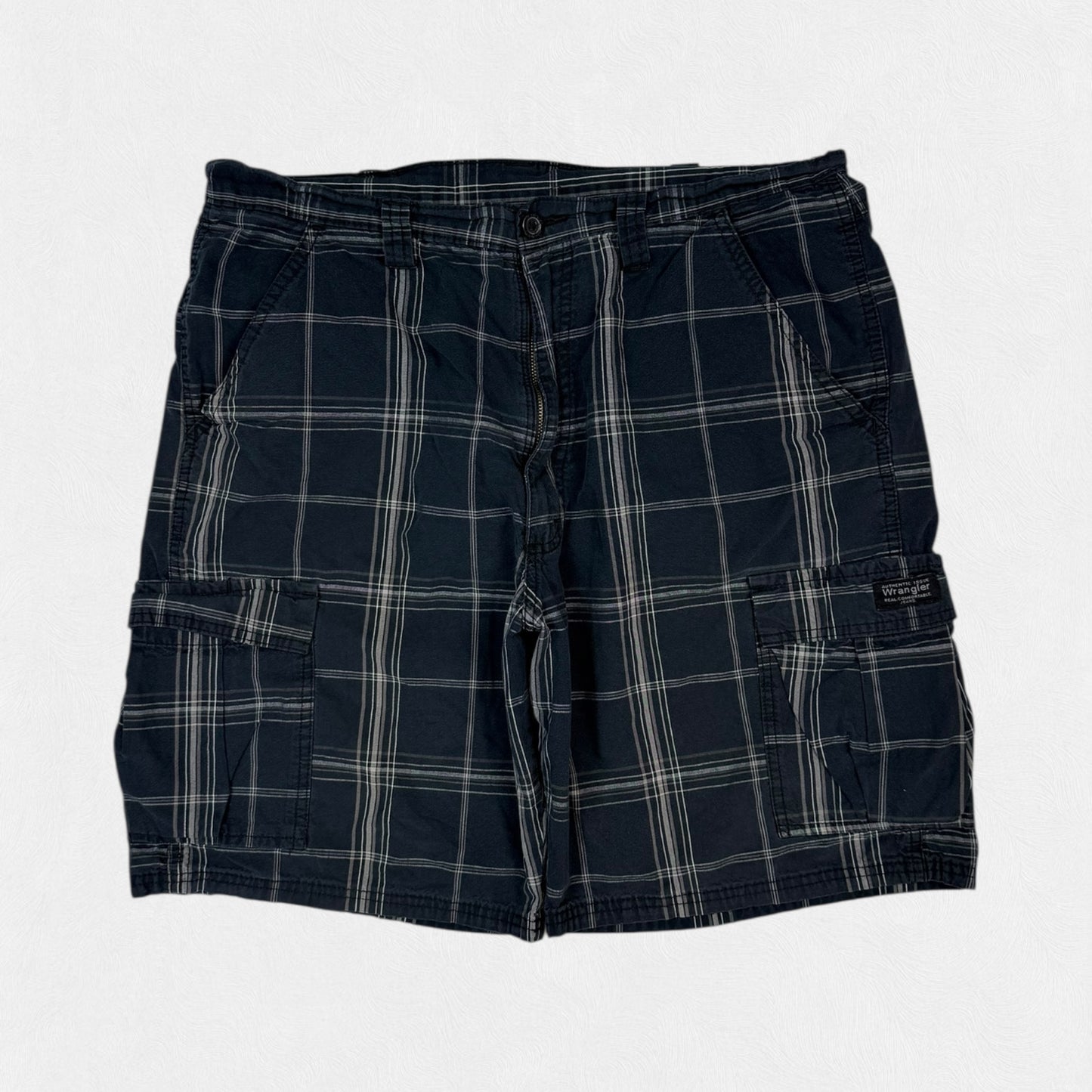 Vintage Wrangler baggy checkered cargo shorts (W36)