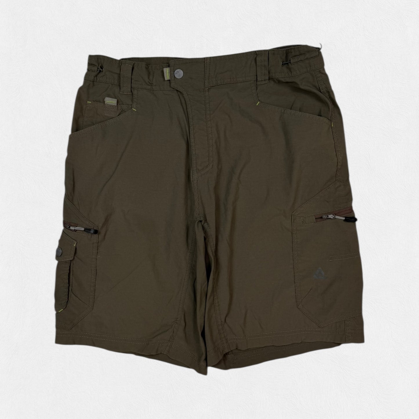 Technical baggy cargo shorts (W36)