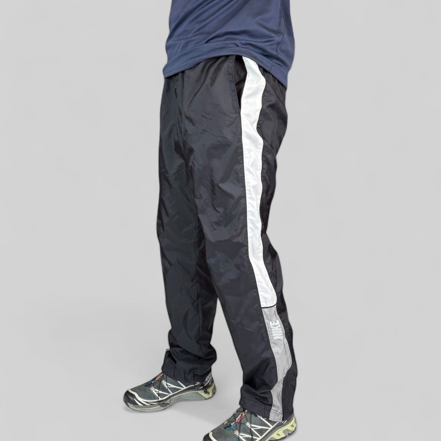 Vintage Nike side stripe baggy track pants (XL)