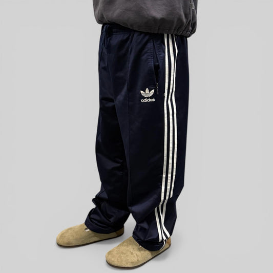 Vintage 90s adidas originals baggy track pants (XL)
