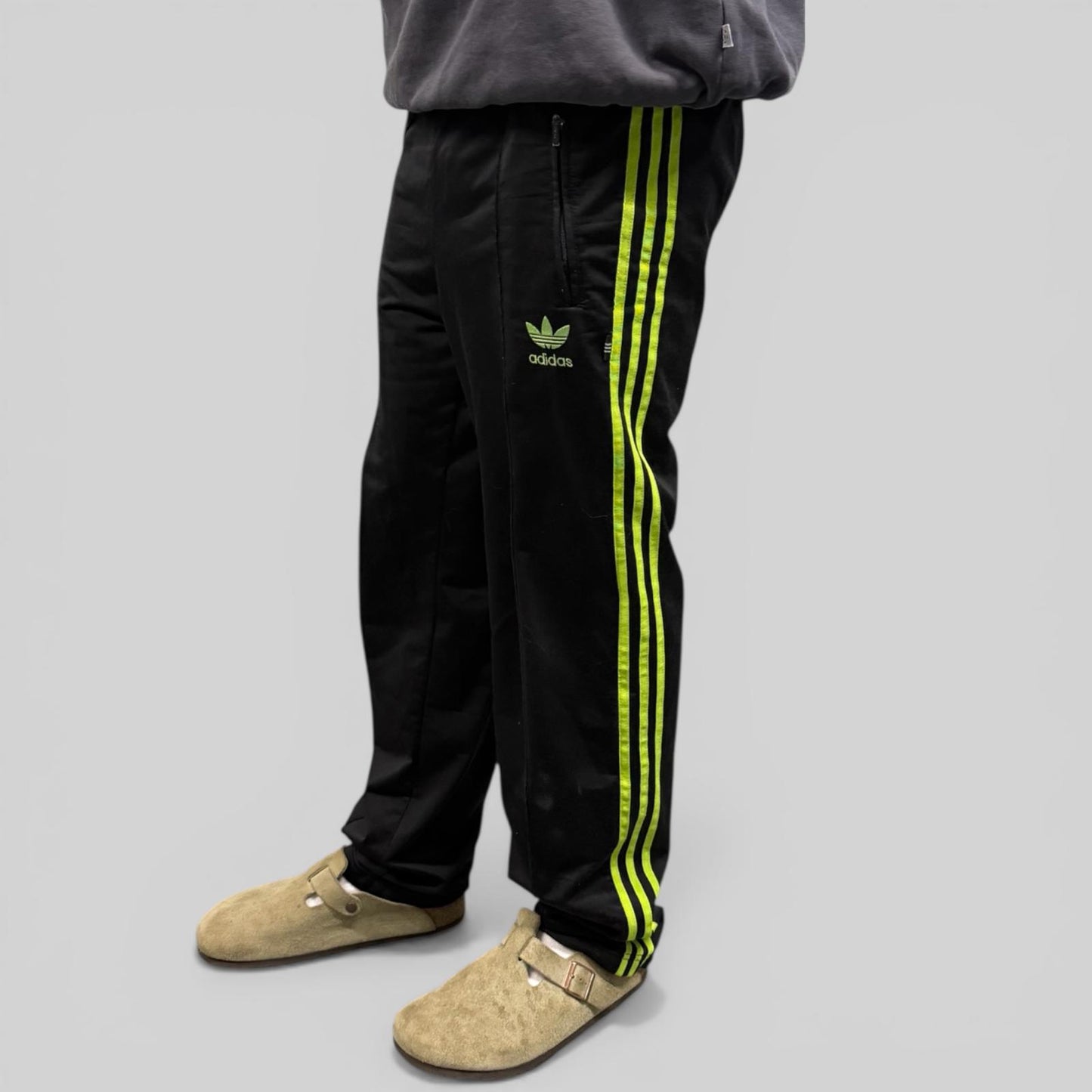 Vintage 90s adidas originals baggy track pants (M)