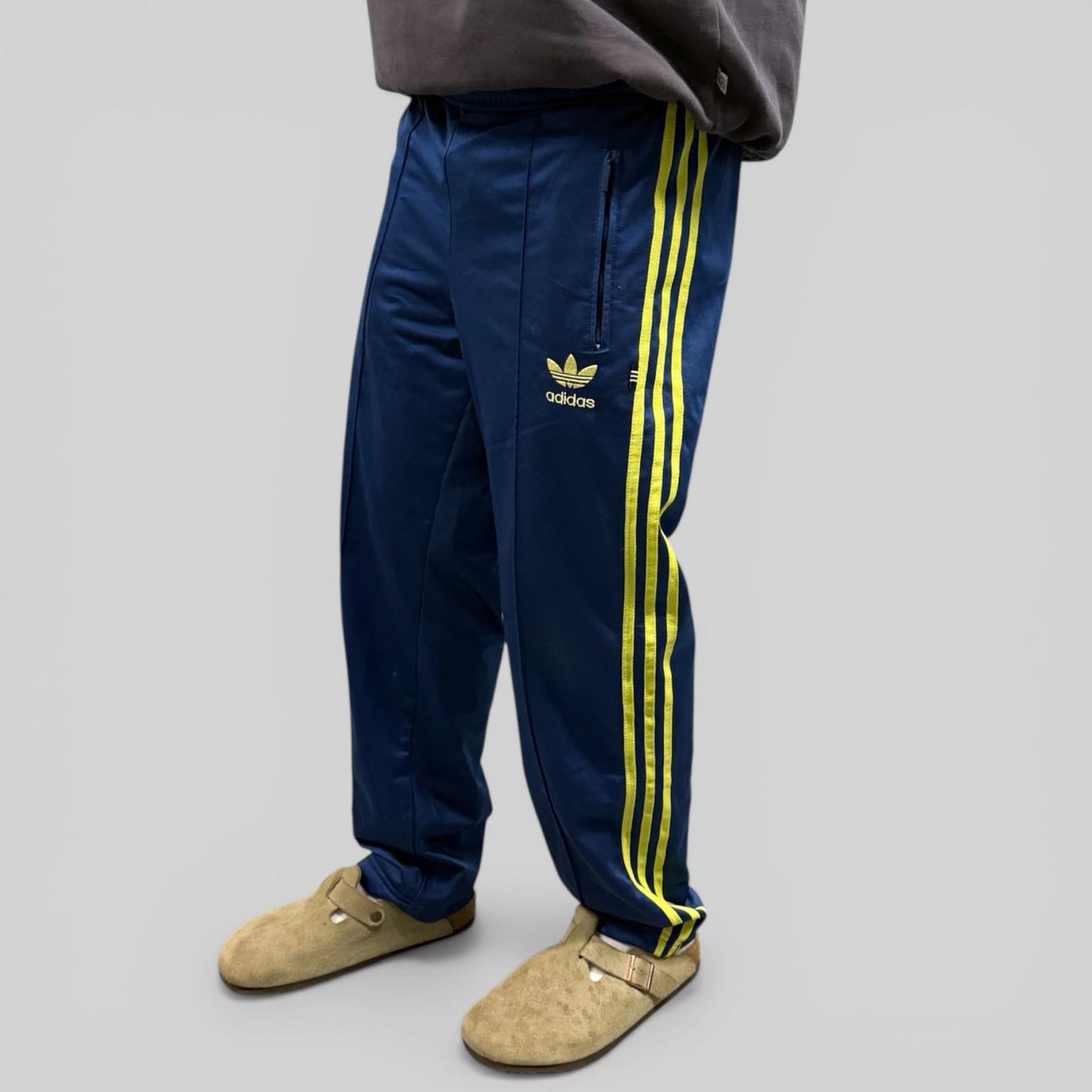 Vintage 90s adidas originals baggy track pants (M)