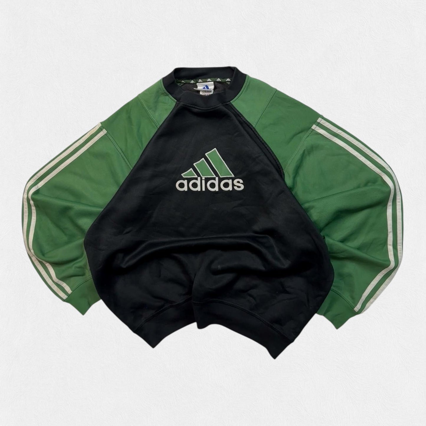 Vintage 90s adidas centre logo sweatshirt (L)