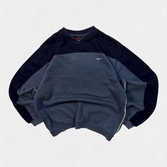 Vintage 90s Nike mini swoosh sweatshirt (M)