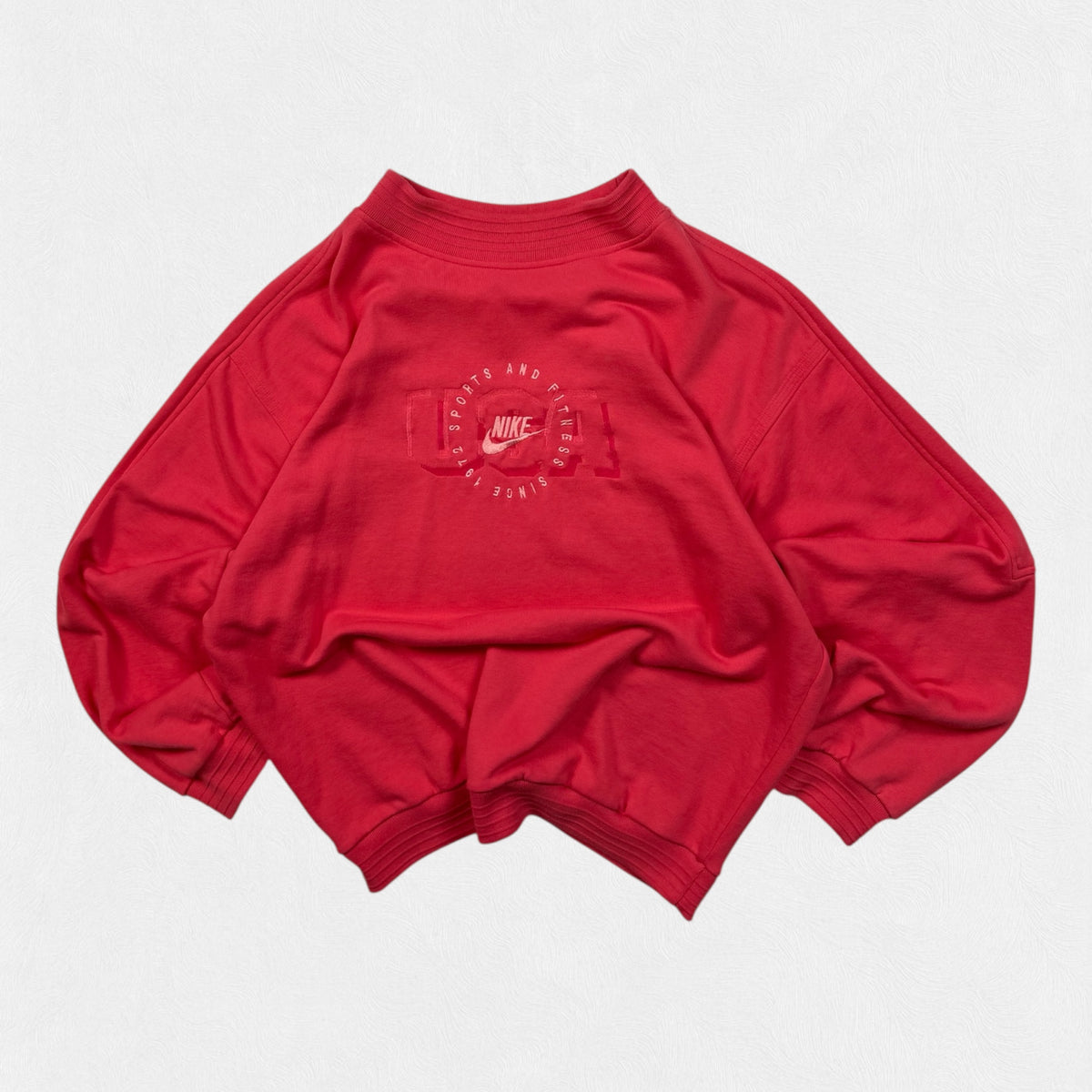 Vintage 90s Nike sports and fitness centre logo sweatshirt (XL)