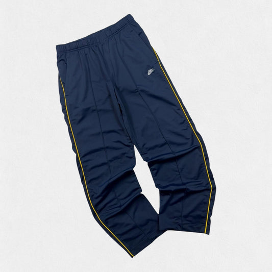Vintage Nike baggy track pants (L)