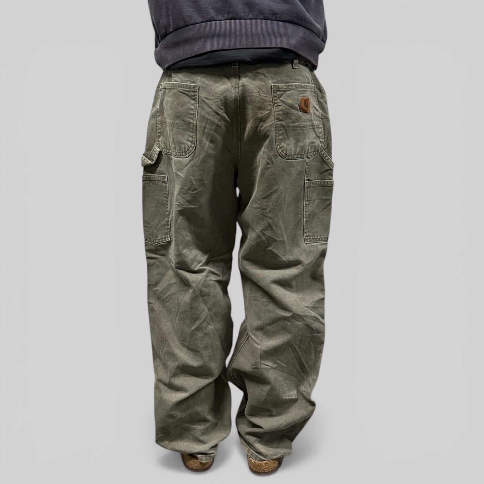 Carhartt baggy carpenter pants (W36)